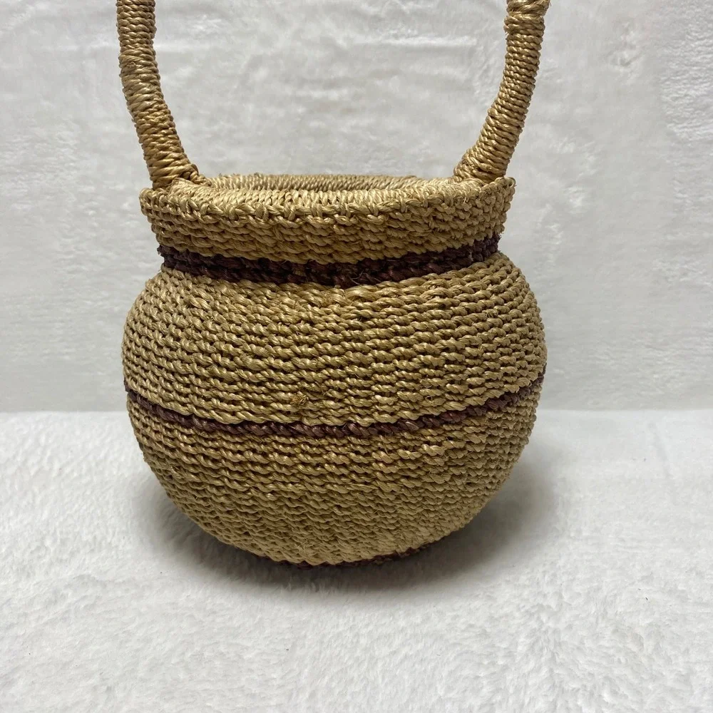 VTG Tightly Woven Basket‎ Handles Decorative Boho Farmhouse Home Decor